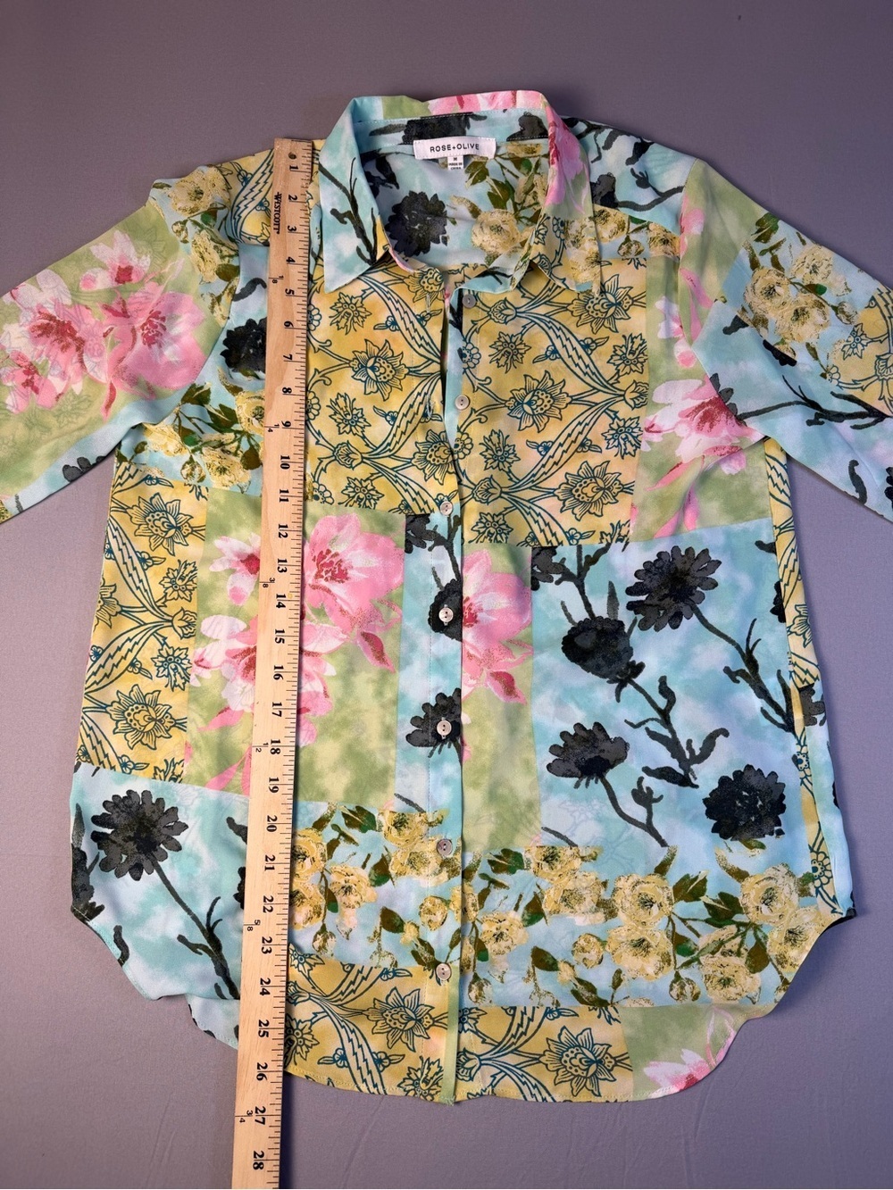 Rose & Olive Pastel Patchwork Boho Floral Collared Button-Up Size Medium NWOT - Picture 4 of 9